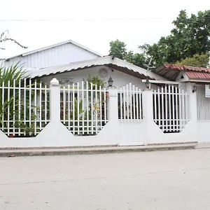 Miss Mazie , San Andrés Colombie